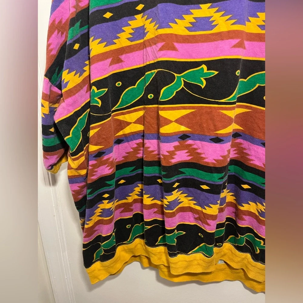 Start Fresh Vintage Geometric Tee - Picture 5 of 6